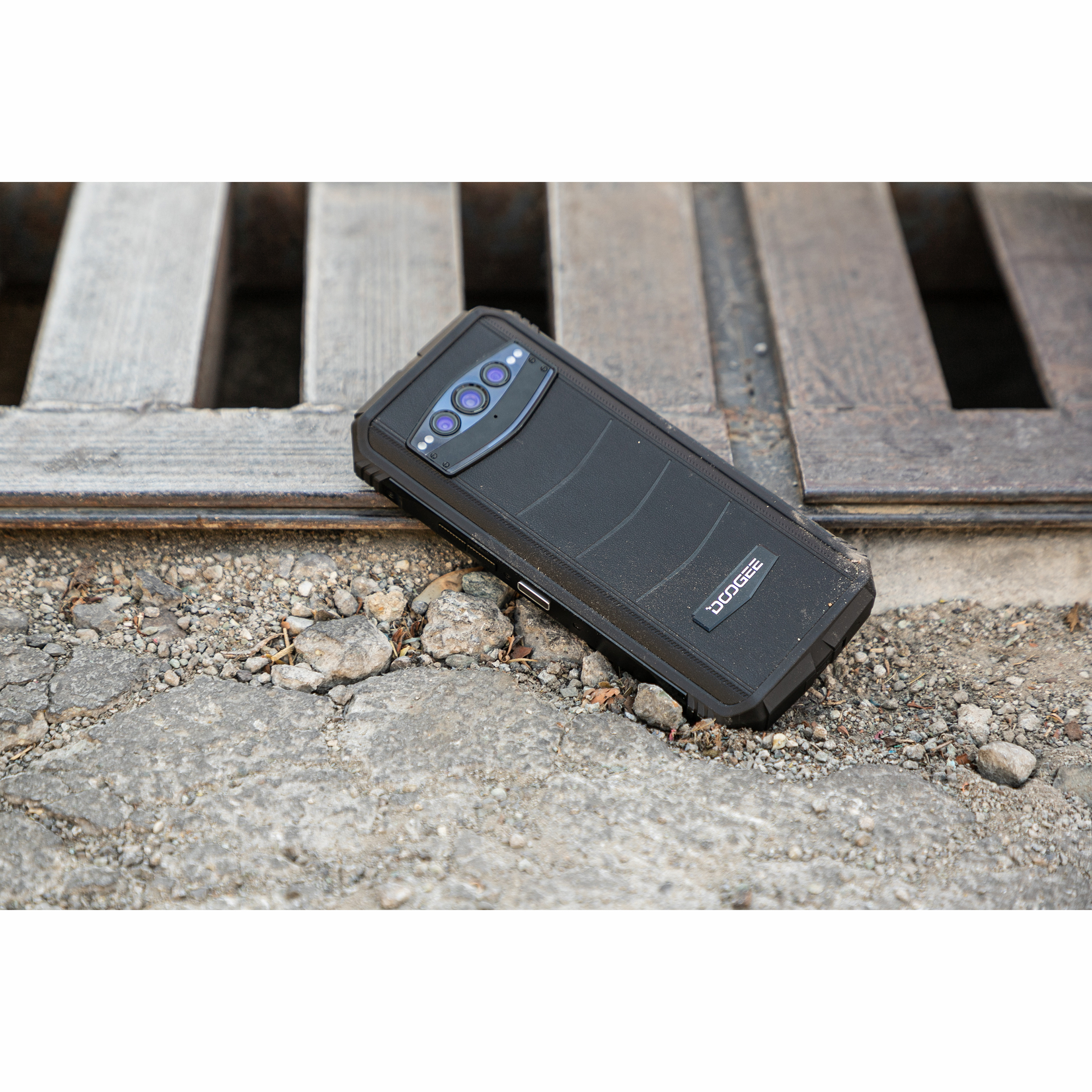 گوشی موبایل دوجی مدل S100 دو سیم کارت ظرفیت 256 گیگابایت و رم 12 گیگابایت