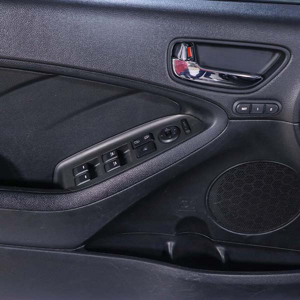 خودرو کارکرده کیا مدل سراتو دنده اتوماتیک سال 2014