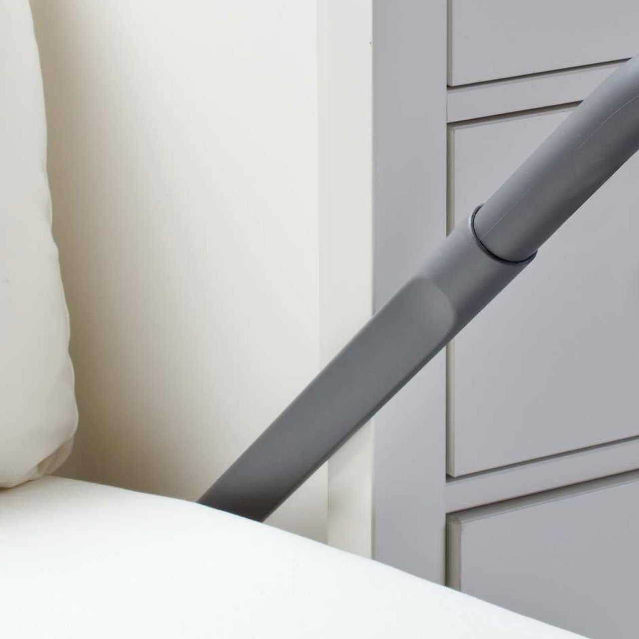 جاروبرقی مخزن‌دار 1700 وات توماس مدل 788569