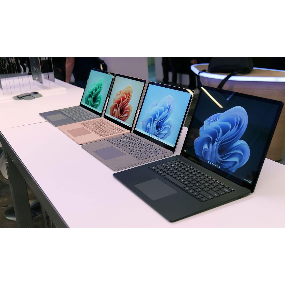 لپ تاپ 15 اینچی مایکروسافت مدل Surface Laptop 5-i7 1255U-8GB LPDDR5X-256GB SSD-Touch