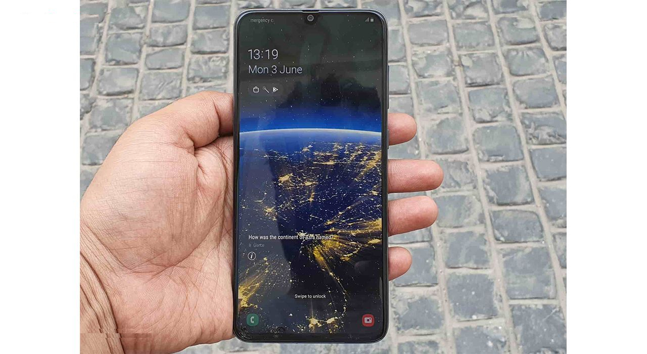 گوشی موبایل سامسونگ مدل Galaxy A70 SM-A705FN/DS دو سیم‌کارت ظرفیت 128 گیگابایت