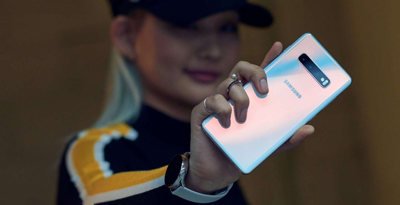 گوشی موبایل سامسونگ مدل Galaxy S10 SM-G973F/DS دو سیم کارت ظرفیت 128 گیگابایت