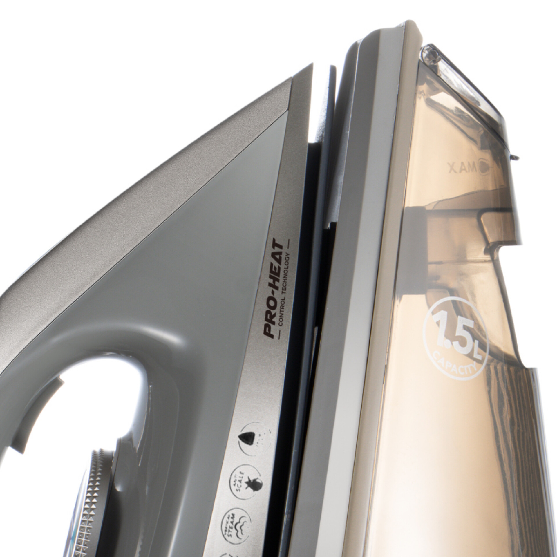 اتو مخزن‌دار 2200 وات راف مدل R.1357