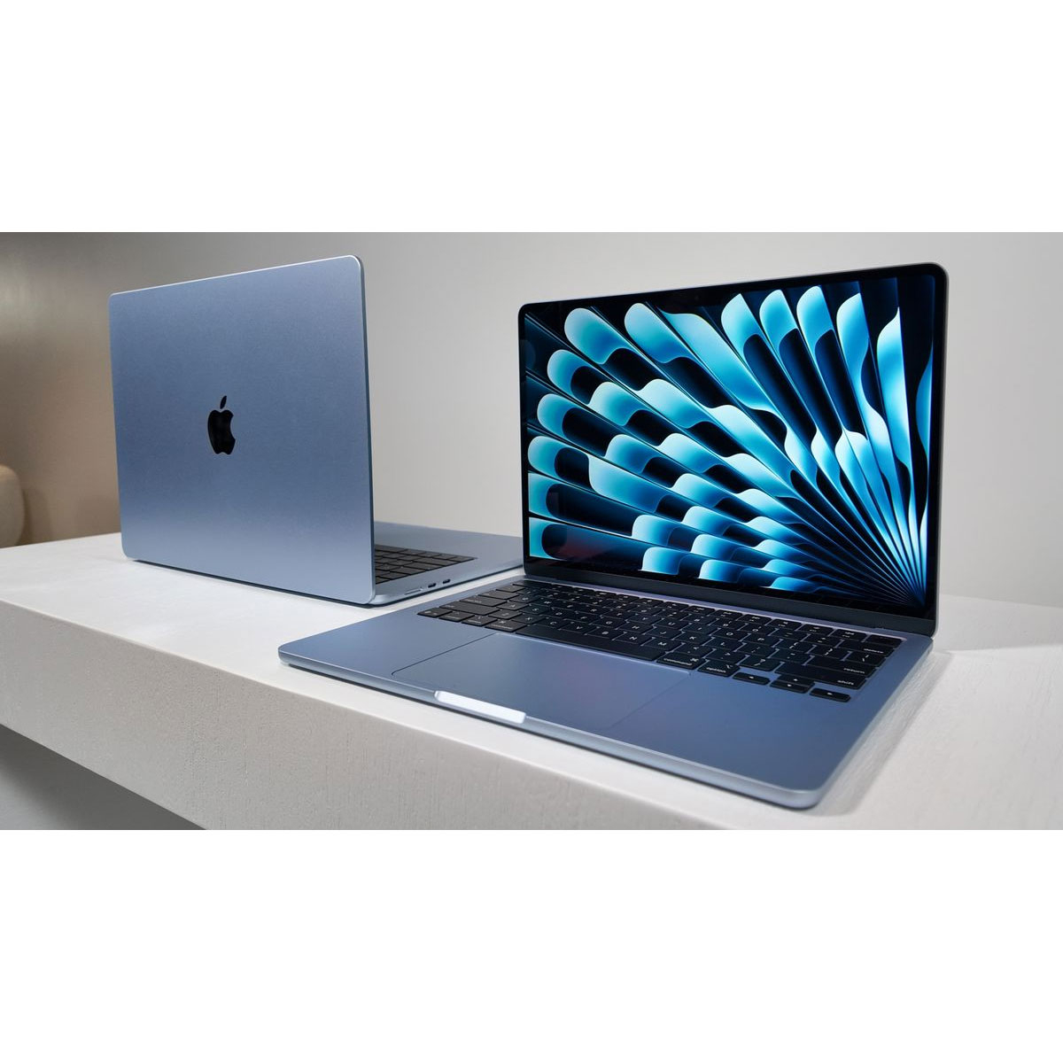 لپ تاپ 13.6 اینچی اپل مدل MacBook Air MC6V4 2025 LLA-M4-24GB RAM-512GB SSD