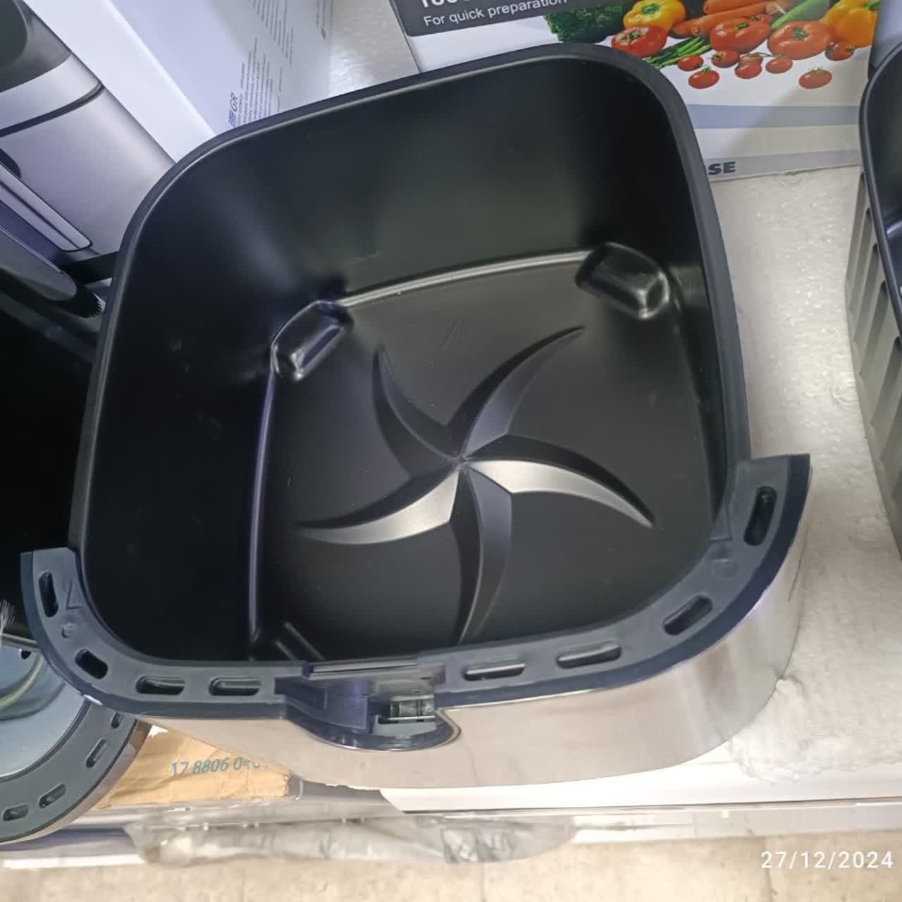 سرخ‌کن ۸ لیتر هنریچ مدل HFR AUB881