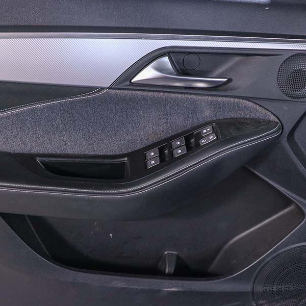 خودرو کارکرده کی ام سی مدل J7 دنده اتوماتیک سال 1401