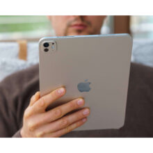 تبلت ۱۱ اینچ اپل مدل IPad Pro 2025 M5 Wi-Fi ظرفیت 256 گیگابایت و رم 12 گیگابایت، رزولوشن دوربین 12 مگاپیکسل، پشتیبانی از قلم و کیبورد