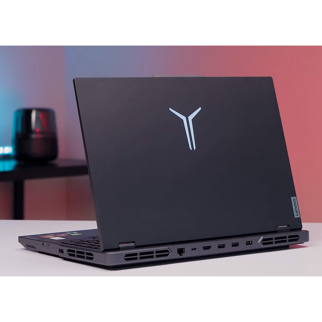 لپ تاپ 16 اینچی لنوو مدل Legion Pro 5 16ARX8-R9 7945HX-32GB DDR5-1TB SSD-RTX4060-QHD 240Hz