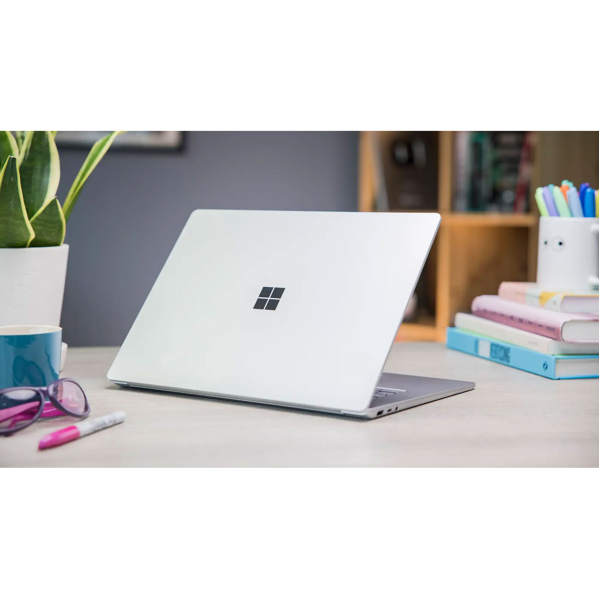 لپ تاپ 15 اینچی مایکروسافت مدل Surface Laptop 5-i7 1255U-8GB LPDDR5X-256GB SSD-Touch