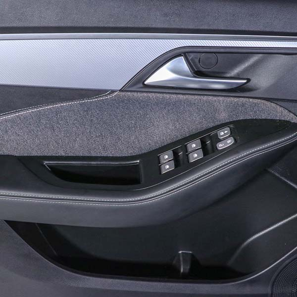 خودرو کارکرده کی ام سی مدل j7 دنده اتوماتیک سال 1402