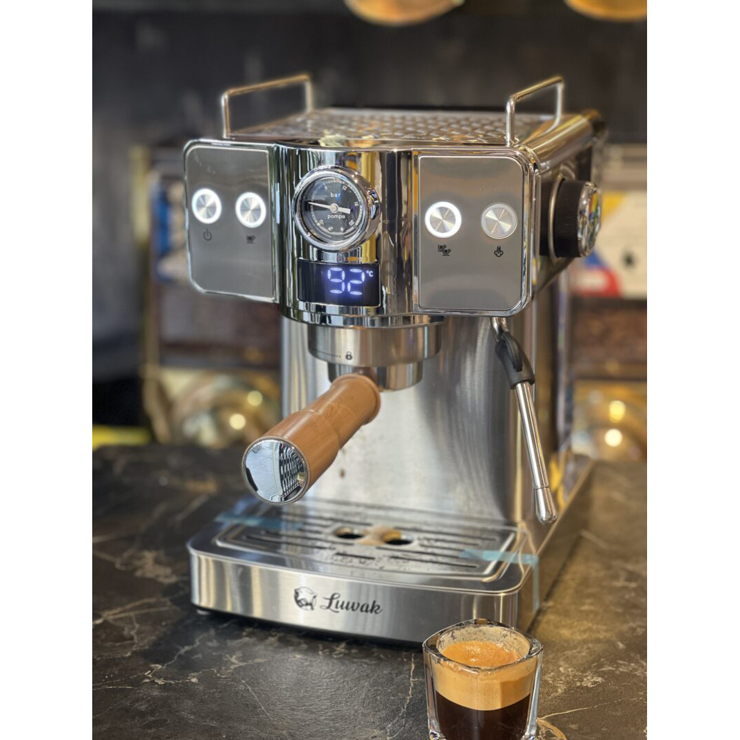 اسپرسو ساز 1.5 لیتری لواک مدل CM350