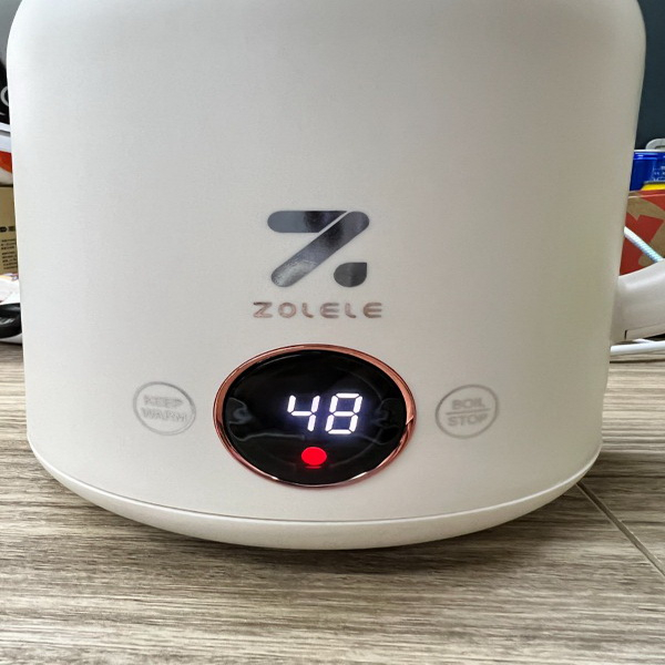 کتری برقی هوشمند زوله له مدل HK152