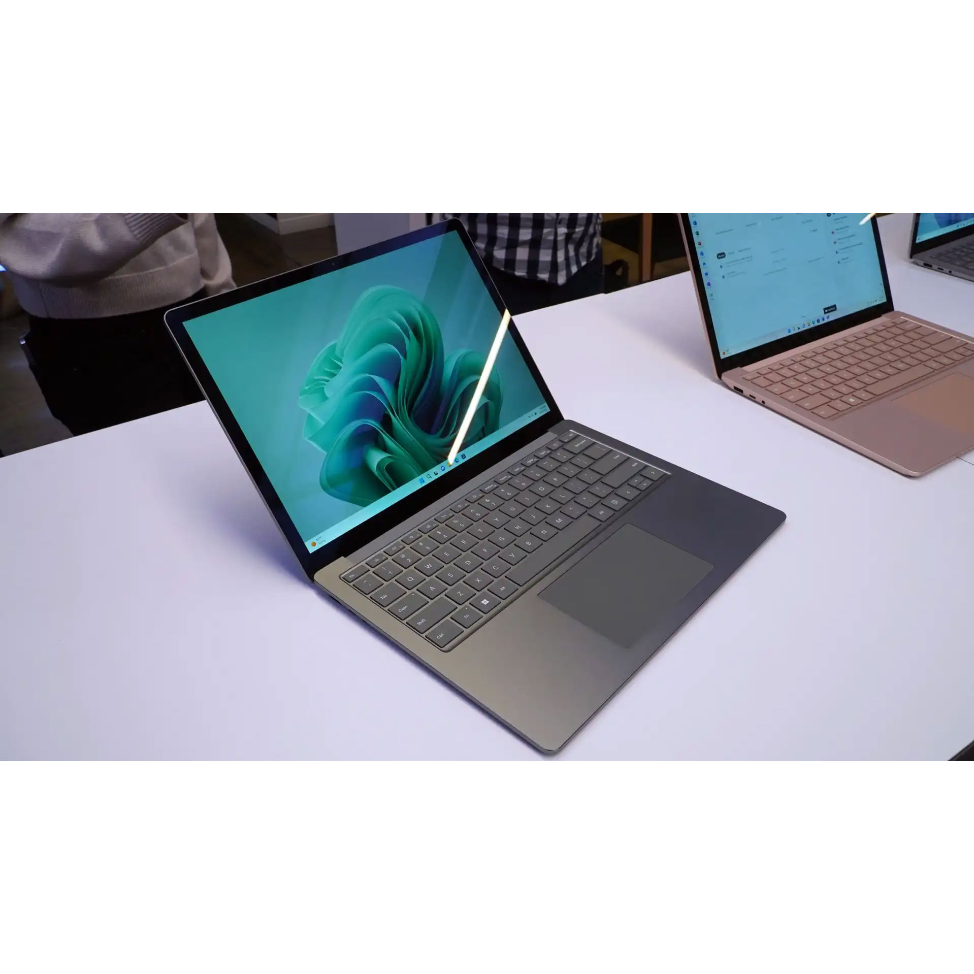 لپ تاپ 13.5 اینچی مایکروسافت مدل Surface Laptop 5-i5 1235U-8GB LPDDR5X-256GB SSD-Touch