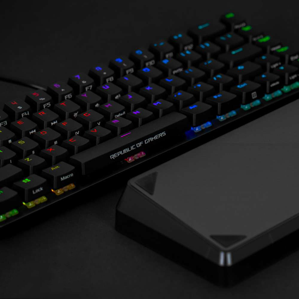 کیبورد مخصوص بازی ایسوس مدل ROG FALCHION