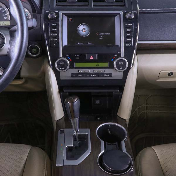 خودرو کارکرده تویوتا مدل کمری GLX دنده اتوماتیک سال 2014