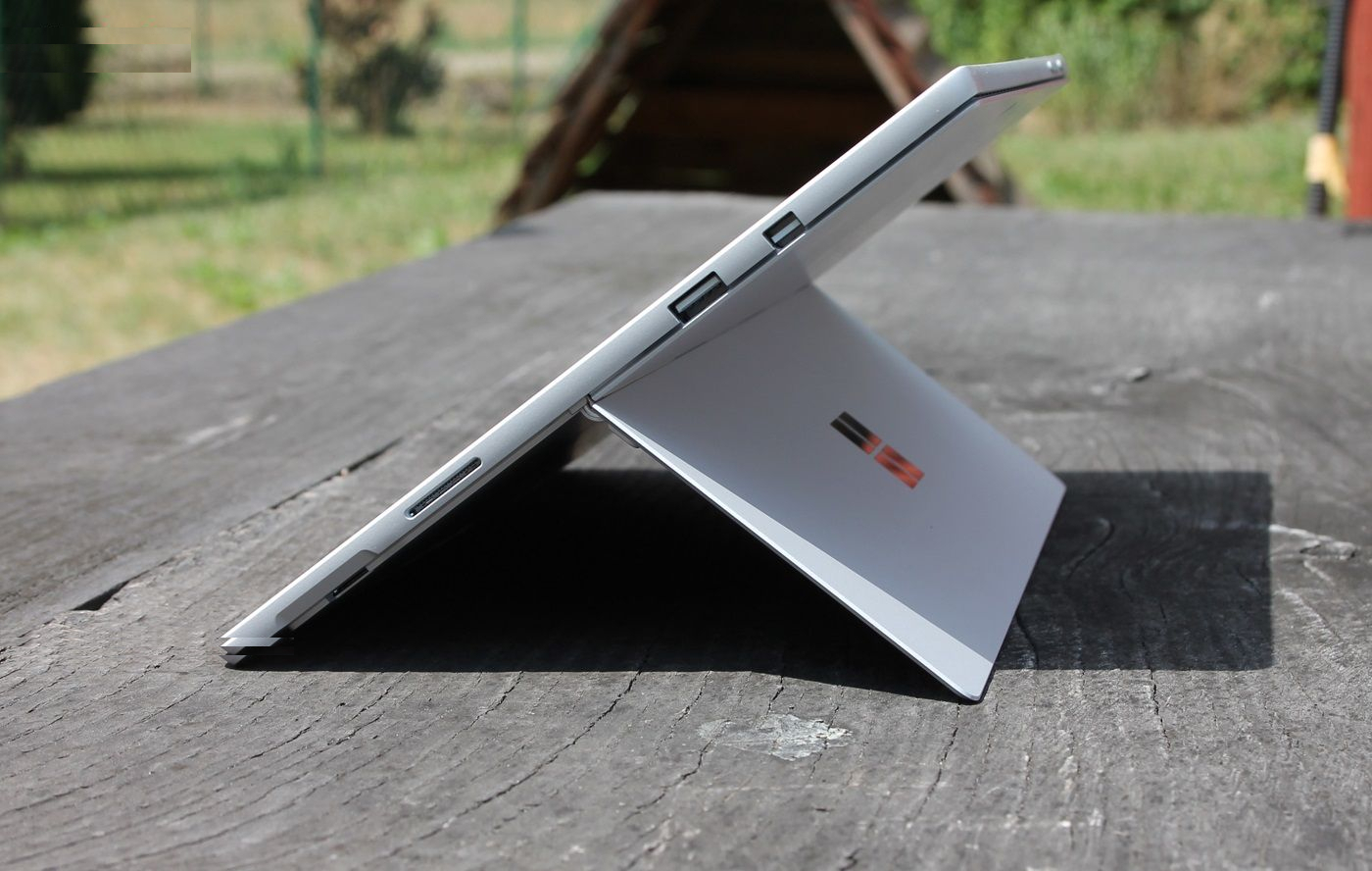 تبلت مایکروسافت مدل Surface Pro 2017 - N