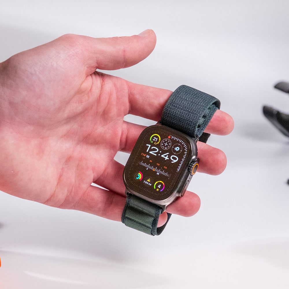 ساعت هوشمند اپل مدل Ultra 2 Black Titanium Case Alpine Loop 49mm