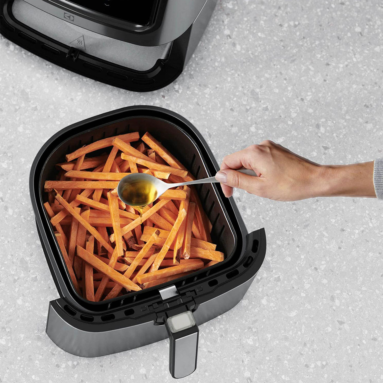 سرخ کن بدون روغن الکترولوکس مدل E6AF1-720S