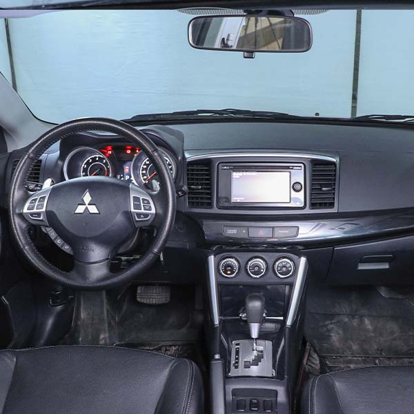 خودرو کارکرده میتسوبیشی مدل لنسر تیپ 4 دنده اتوماتیک سال 2017