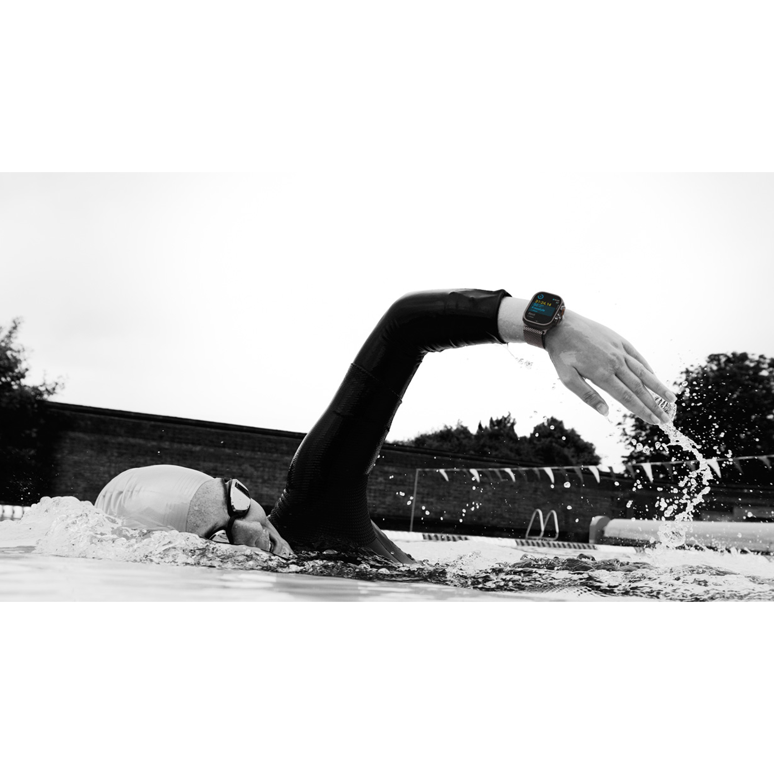 ساعت هوشمند 49 میلی متری اپل مدل Ultra 3 Natural Titanium Case با بند Alpine Loop