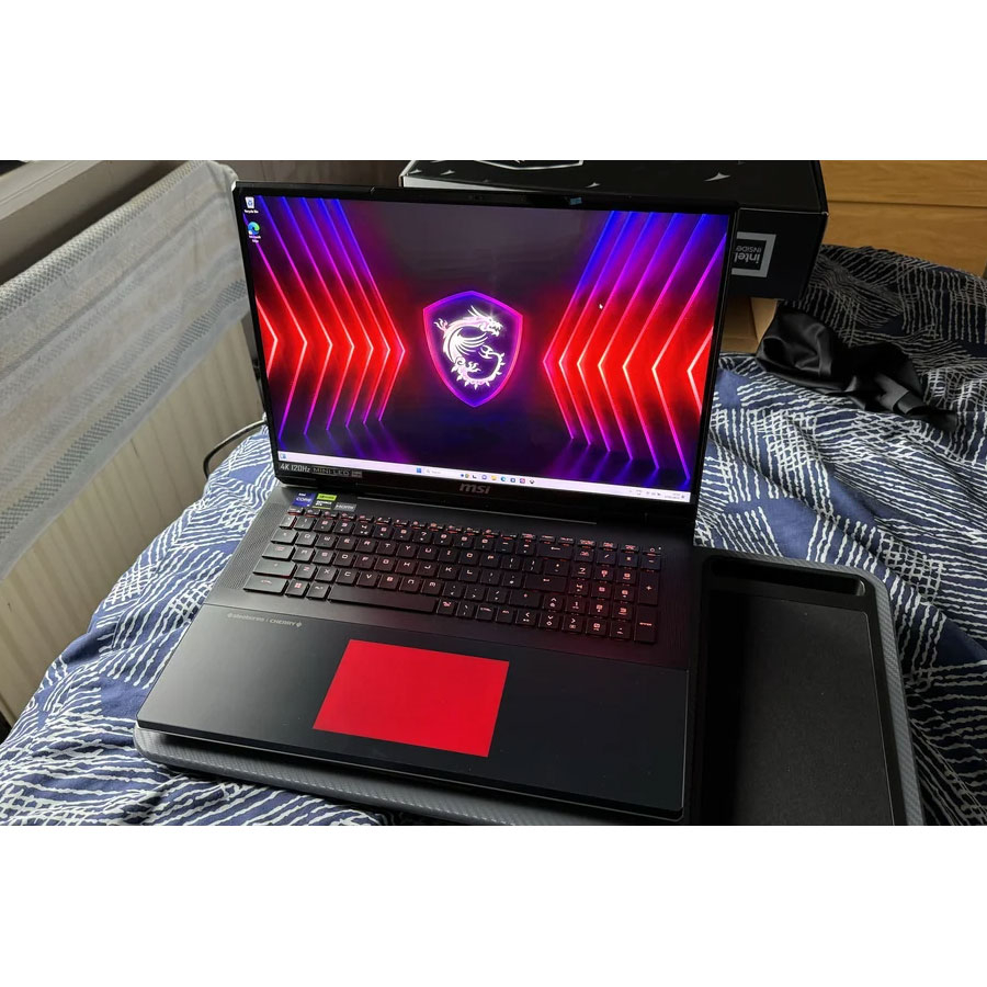 لپ تاپ 18 اینچی ام اس آی مدل Titan 18 HX A14VIG-i9 14900HX-64GB DDR5-2TB SSD-RTX4090-IPS