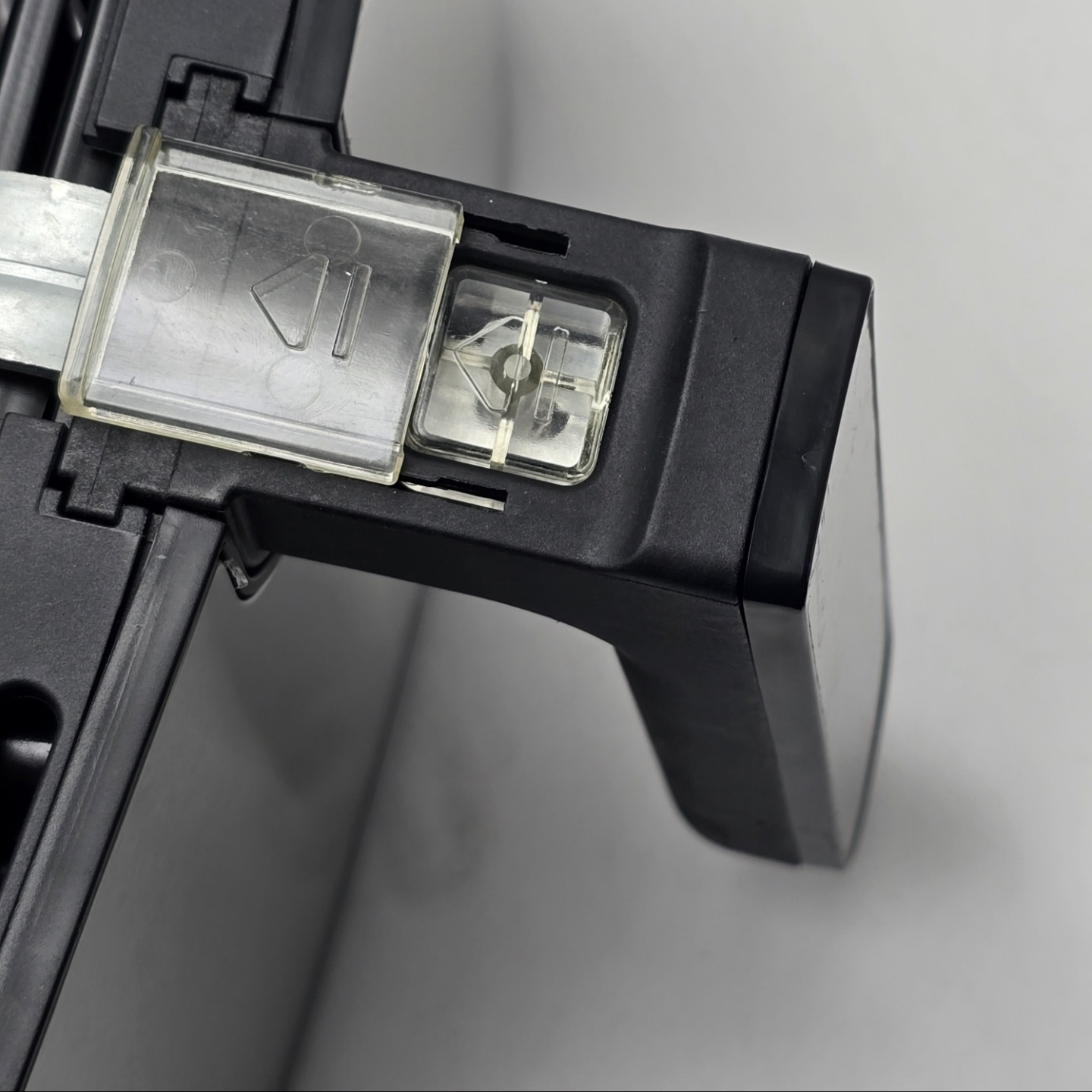 سرخ کن بدون روغن مونتینی مدل LIFE9022