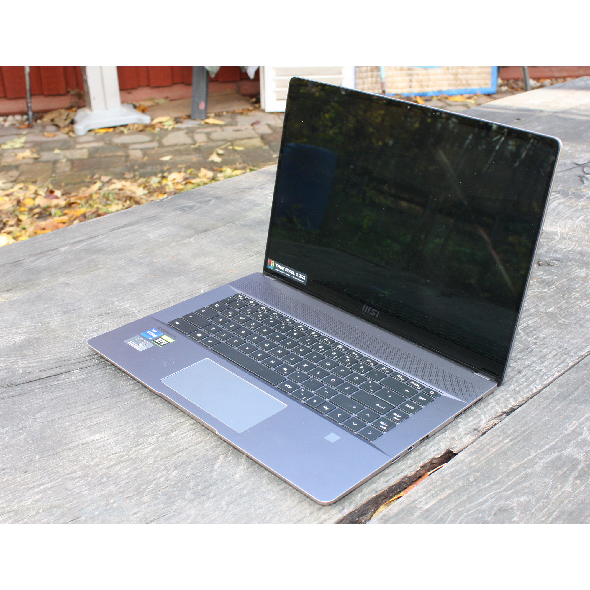 لپ تاپ 17 اینچی ام اس آی مدل Creator Z17 HX Studio A14VFT-i7 14700HX-32GB DDR5-2TB SSD-RTX4060-Touch