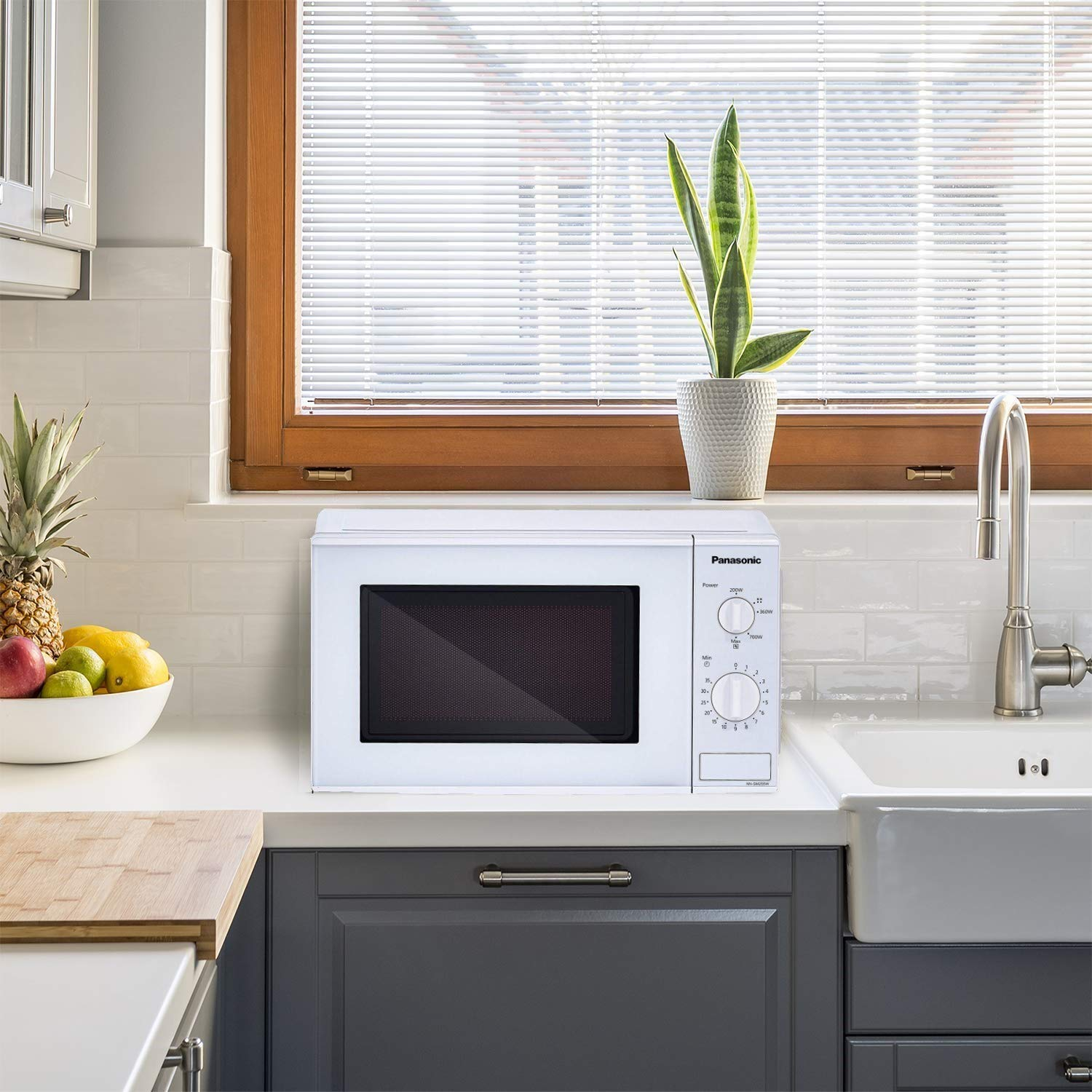 مایکروفر پاناسونیک مدل NN-SM255