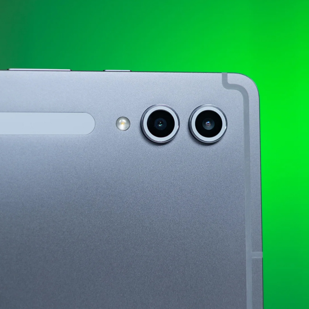 تبلت 14.6 اینچ سامسونگ مدل Galaxy Tab S10 Ultra Wi-Fi ظرفیت 256 گیگابایت و رم 12 گیگابایت به همراه کیبورد