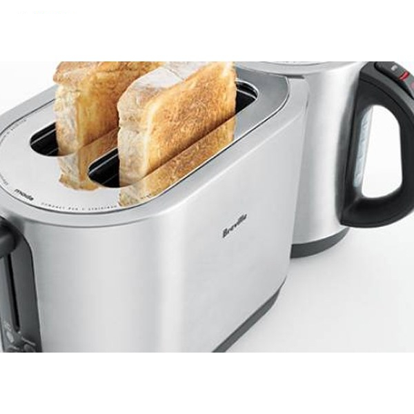 کتری برقی برویل مدل BKT500