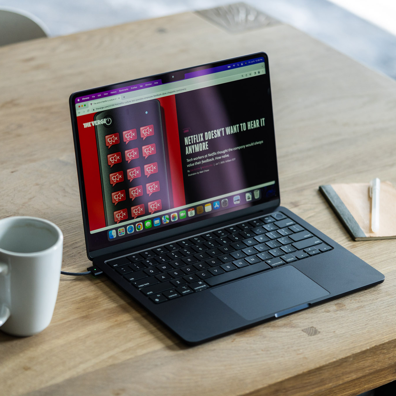 لپ تاپ 13.6 اینچی اپل مدل MacBook Air MC7X4 2022 LLA-M2-16GB RAM-256GB SSD