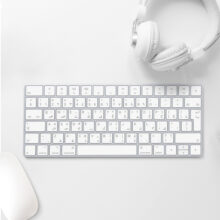 کیبورد بی سیم اپل مدل Magic MLA22 - Arabic English