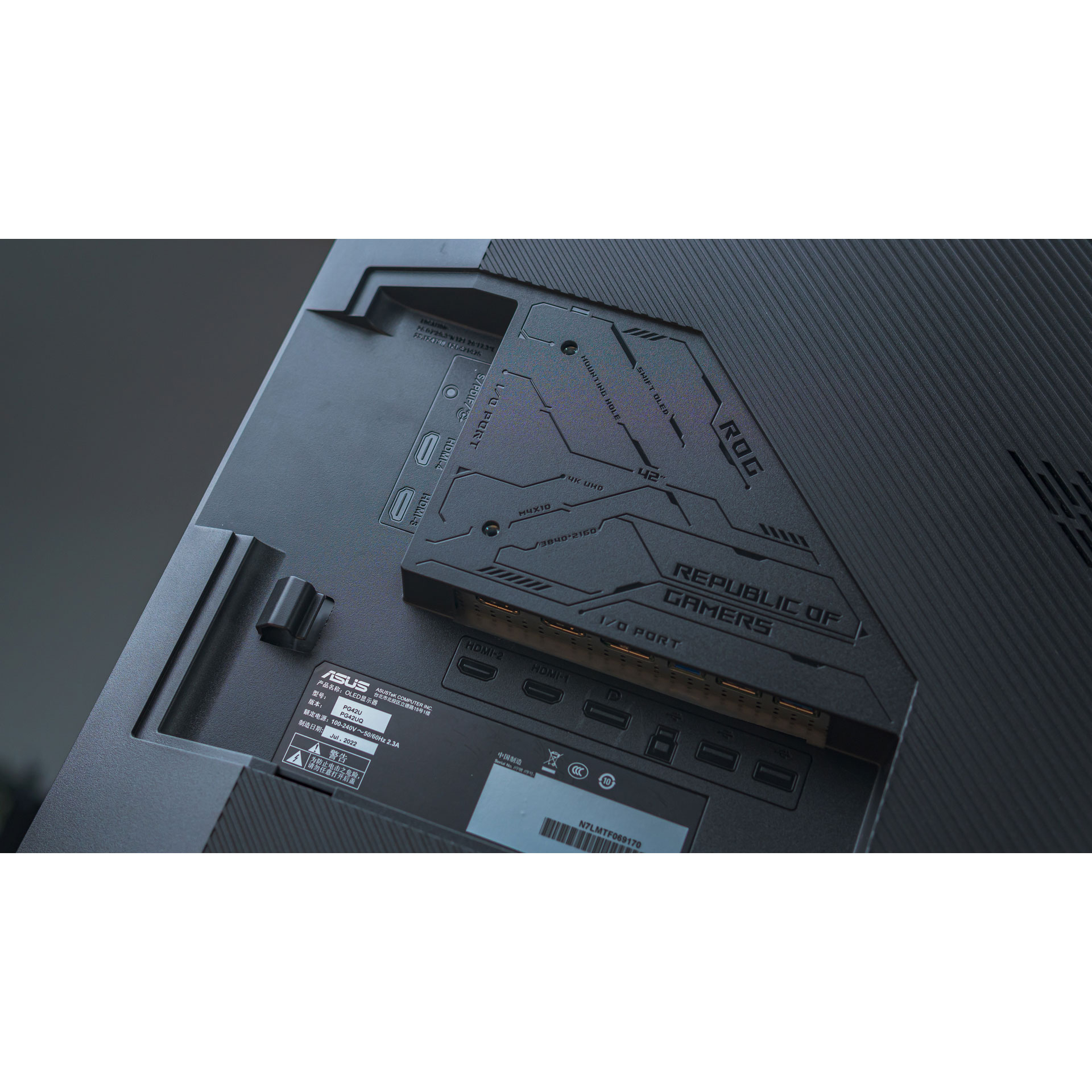 مانیتور گیمینگ 42 اینچ ایسوس مدل ROG Swift OLED PG42UQ