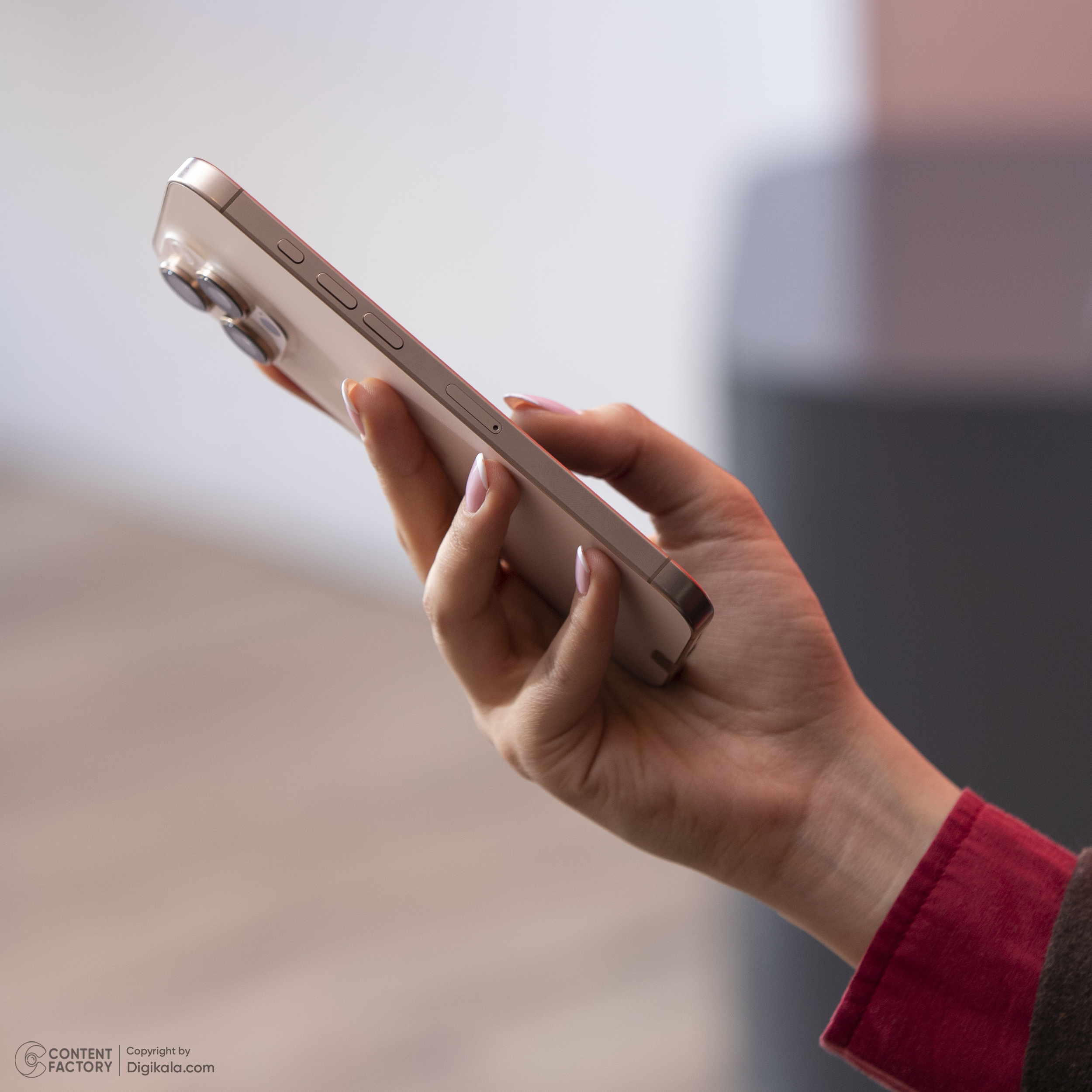 گوشی موبایل اپل مدل iPhone 16 Pro Max ZAA دو سیم کارت ظرفیت 1 ترابایت و رم 8 گیگابایت