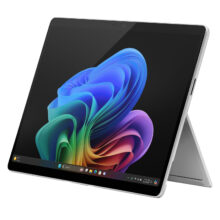 تبلت 13 اینچی مایکروسافت مدل Surface Pro 11-Snapdragon X Plus LCD ظرفیت یک ترابایت و رم 16 گیگابایت به همراه کیبورد  Surface Pro Copilot