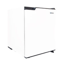 یخچال 3 فوت ایستکول مدل 2403، با ارتفاع 59، عمق 53 و پهنای 45 سانتی‌ متر، میزان مصرف انرژی A+، دارای 2 طبقه، دارای سیستم دیفراست