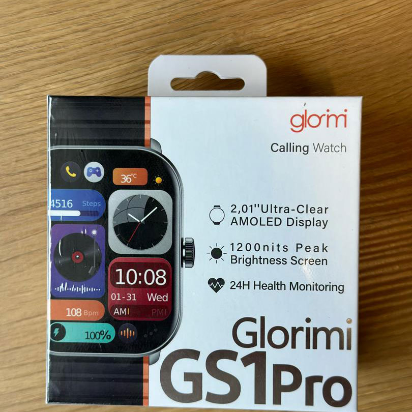 ساعت هوشمند گلوریمی مدل GS1 Pro 2024 دارای قابلیت های صفحه نمایش رنگی، صفحه نمایش لمسی، کنترل موسیقی (Music Player)، کنترل سطح اکسیژن خون، قابلیت مکالمه مستقیم، قابلیت مکالمه از طریق بلوتوث، پشتیبانی از زبان فارسی در منو و سیستم‌عامل بند سیلیکون