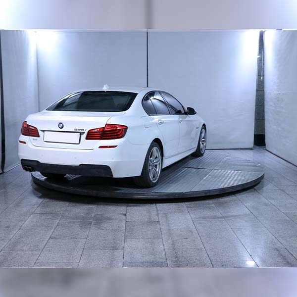 خودرو کارکرده بی ام دبلیو مدل 528i فول دنده اتوماتیک سال 2015