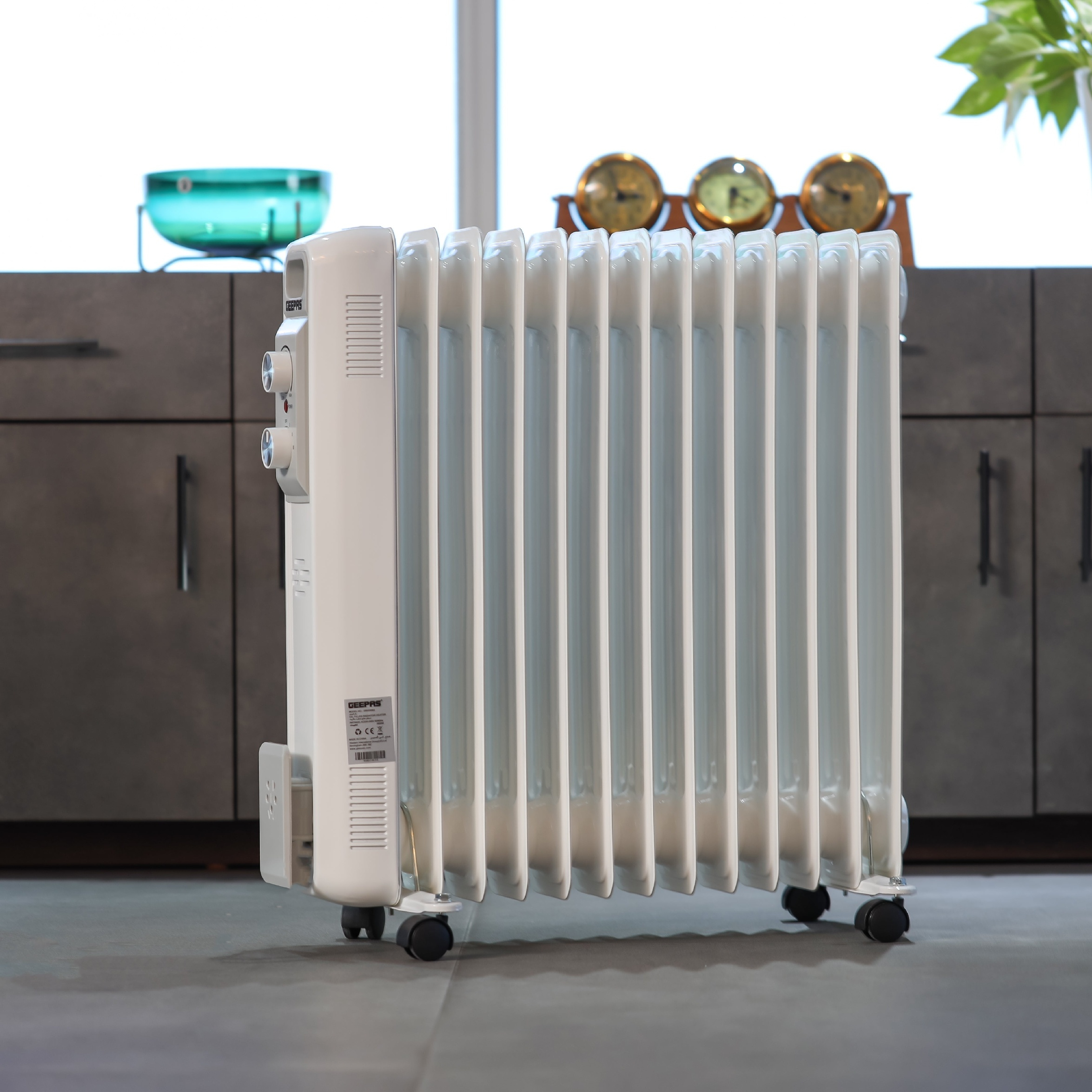 شوفاژ برقی ۱۳ پره جی پاس مدل  GRH28562