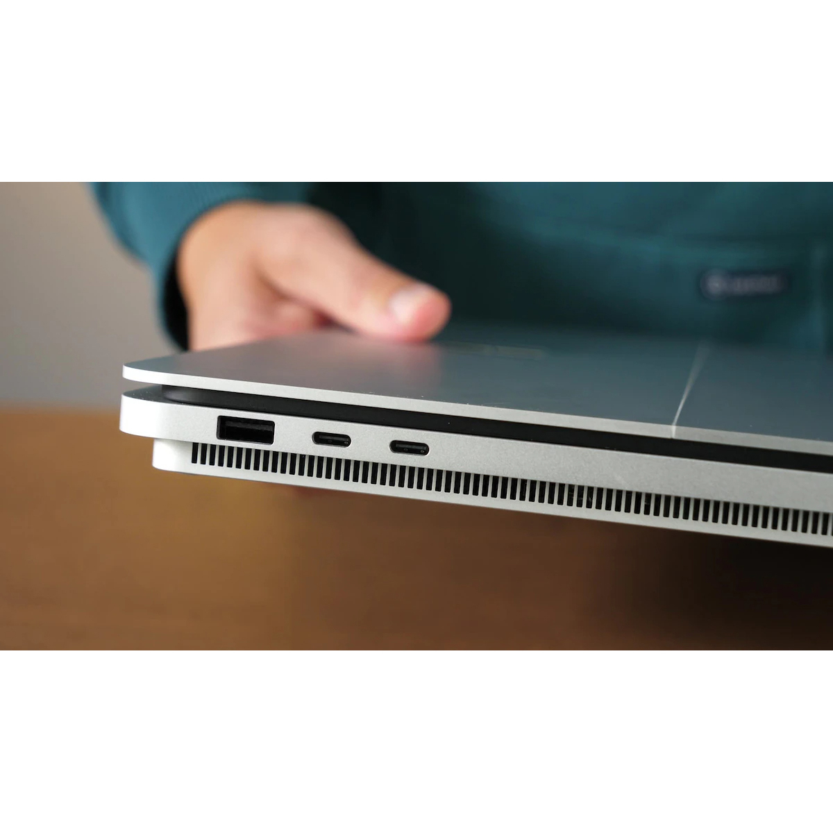 لپ تاپ 14.4 اینچی مایکروسافت مدل Surface Laptop Studio 2-i7 13800H-16GB LPDDR5x-512GB SSD-RTX4050 6GB-Touch 120Hz