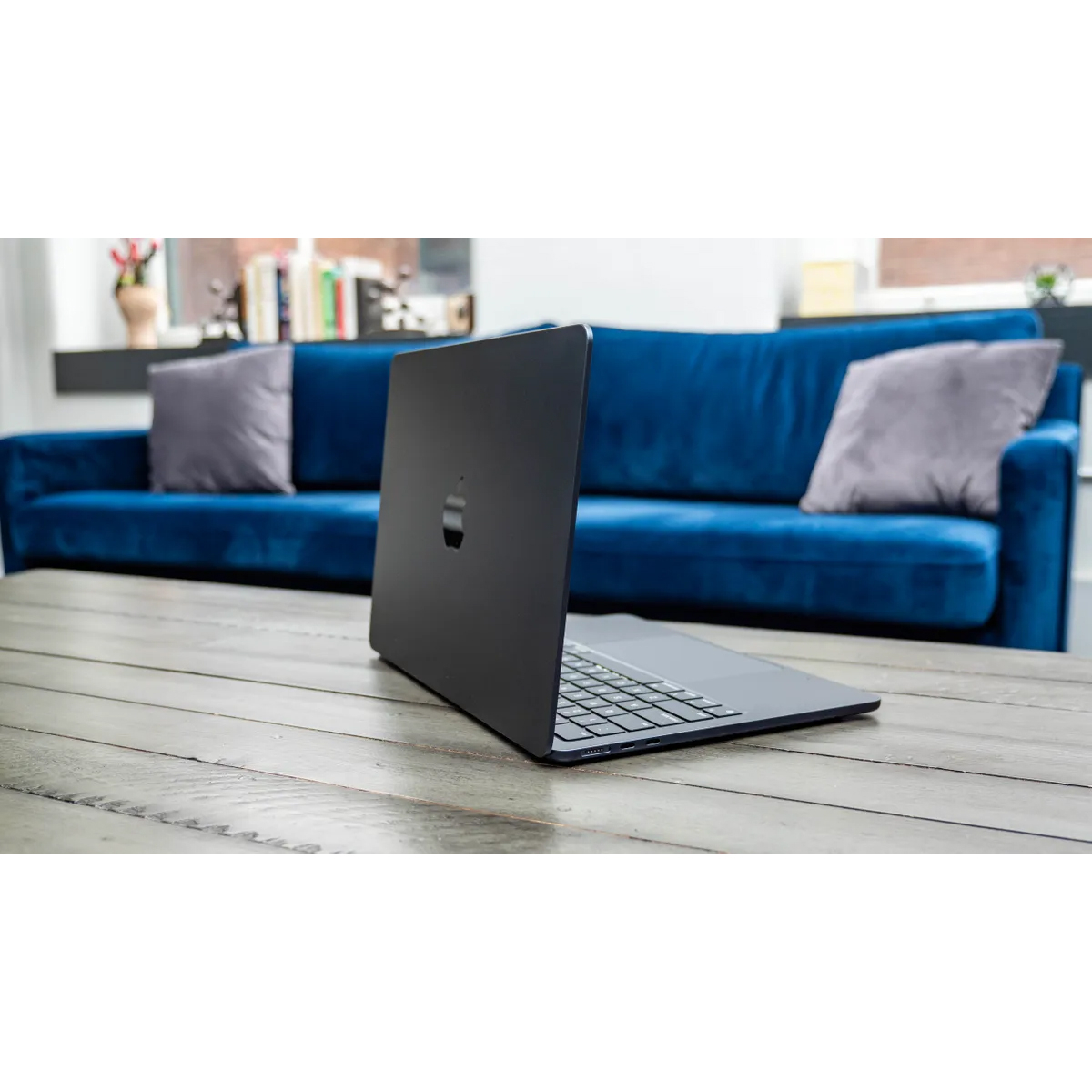 لپ تاپ 13.6 اینچی اپل مدل MacBook Air MXCV3 2024 LLA-M3-16GB RAM-512GB SSD