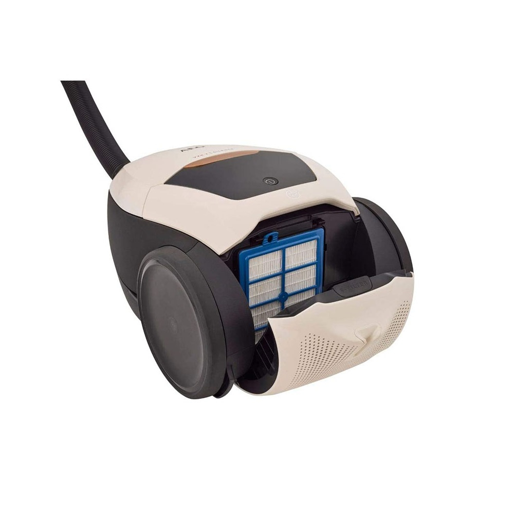 جاروبرقی 2200 وات آ ا گ مدل  VX82-1-ALR