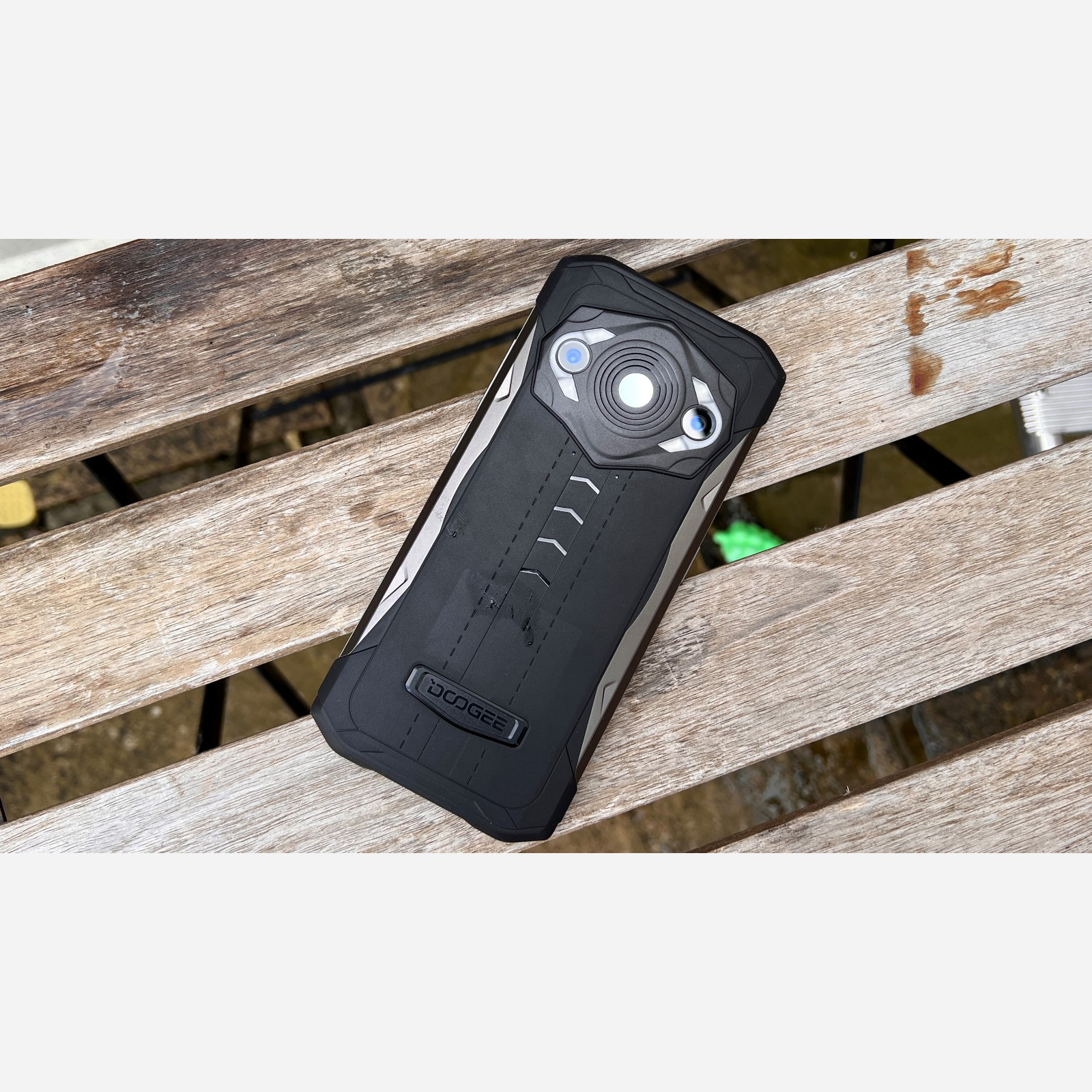 گوشی موبایل دوجی مدل S98 Pro دو سیم کارت ظرفیت 256 گیگابایت و رم 8 گیگابایت