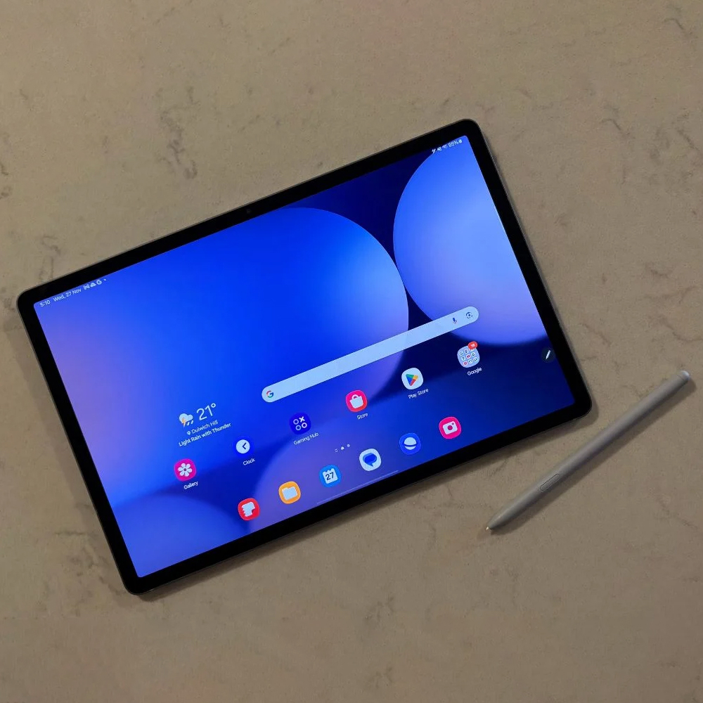 تبلت 12.4 اینچ سامسونگ مدل Galaxy Tab S10 Plus Wi-Fi ظرفیت 256 گیگابایت و رم 12 گیگابایت به همراه کیبورد