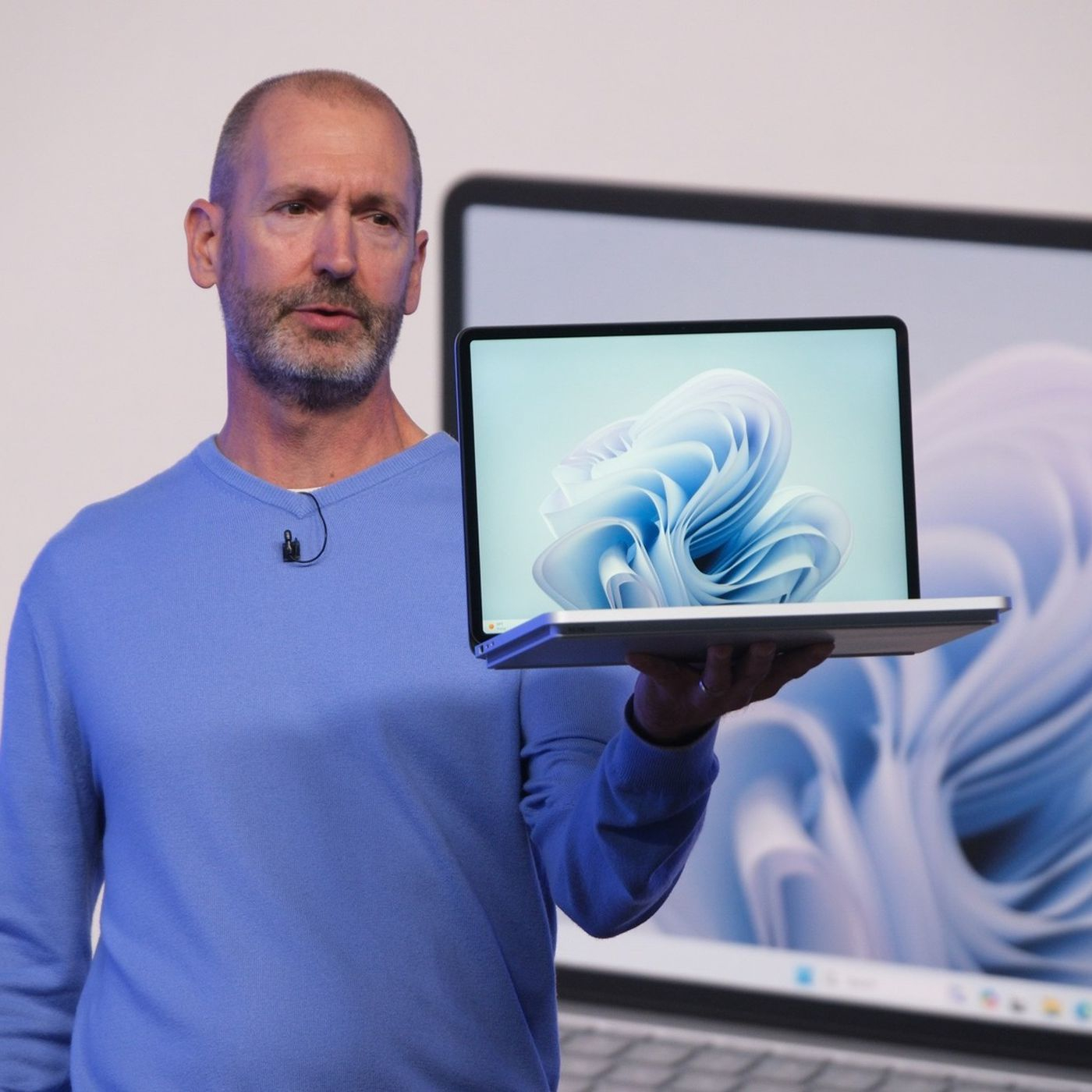 لپ تاپ 14.4 اینچی مایکروسافت مدل Surface Laptop Studio 2-i7 13700H-16GB LPDDR5x-512GB SSD-Touch 120Hz