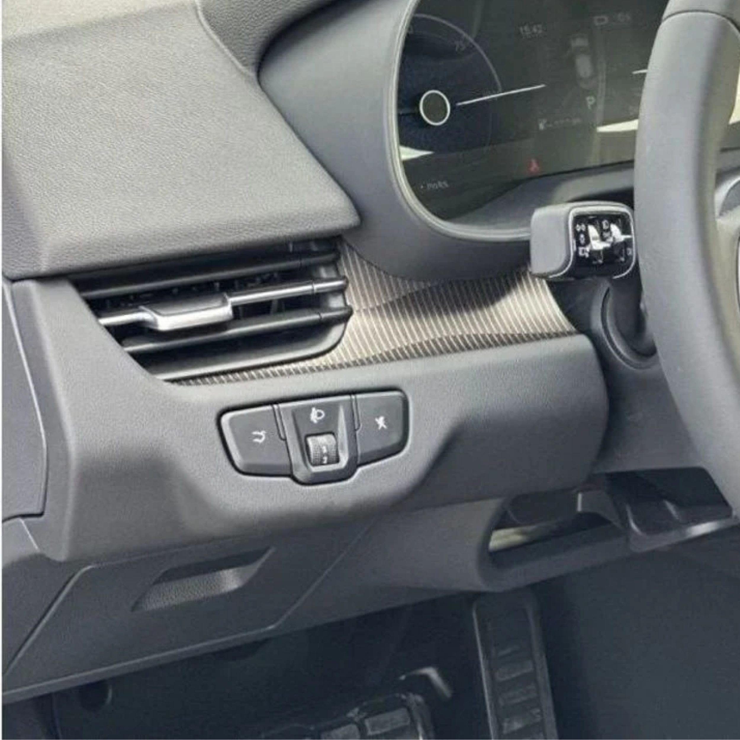 خودرو هونگچی برقی EQM5 اتومات سال 2024