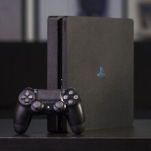کنسول بازی سونی مدل Playstation 4 Slim ریجن 1 سری CUH-2215B ظرفیت 1 ترابایت