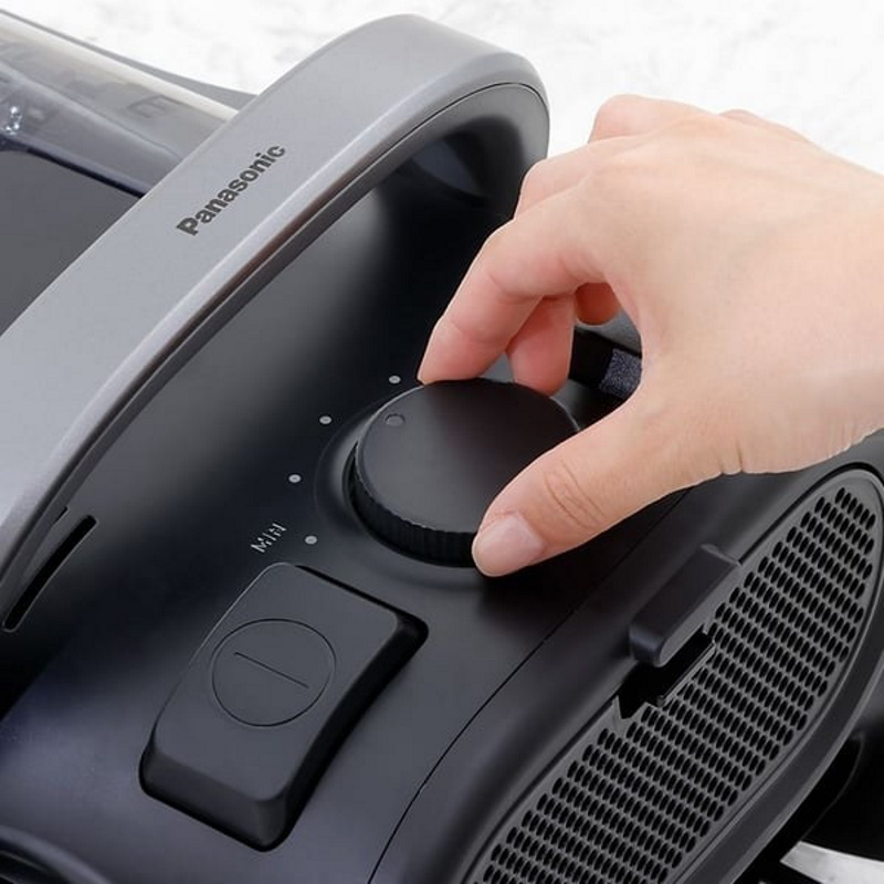 جاروبرقی 2200 وات پاناسونیک مدل  MC-CL609HE47