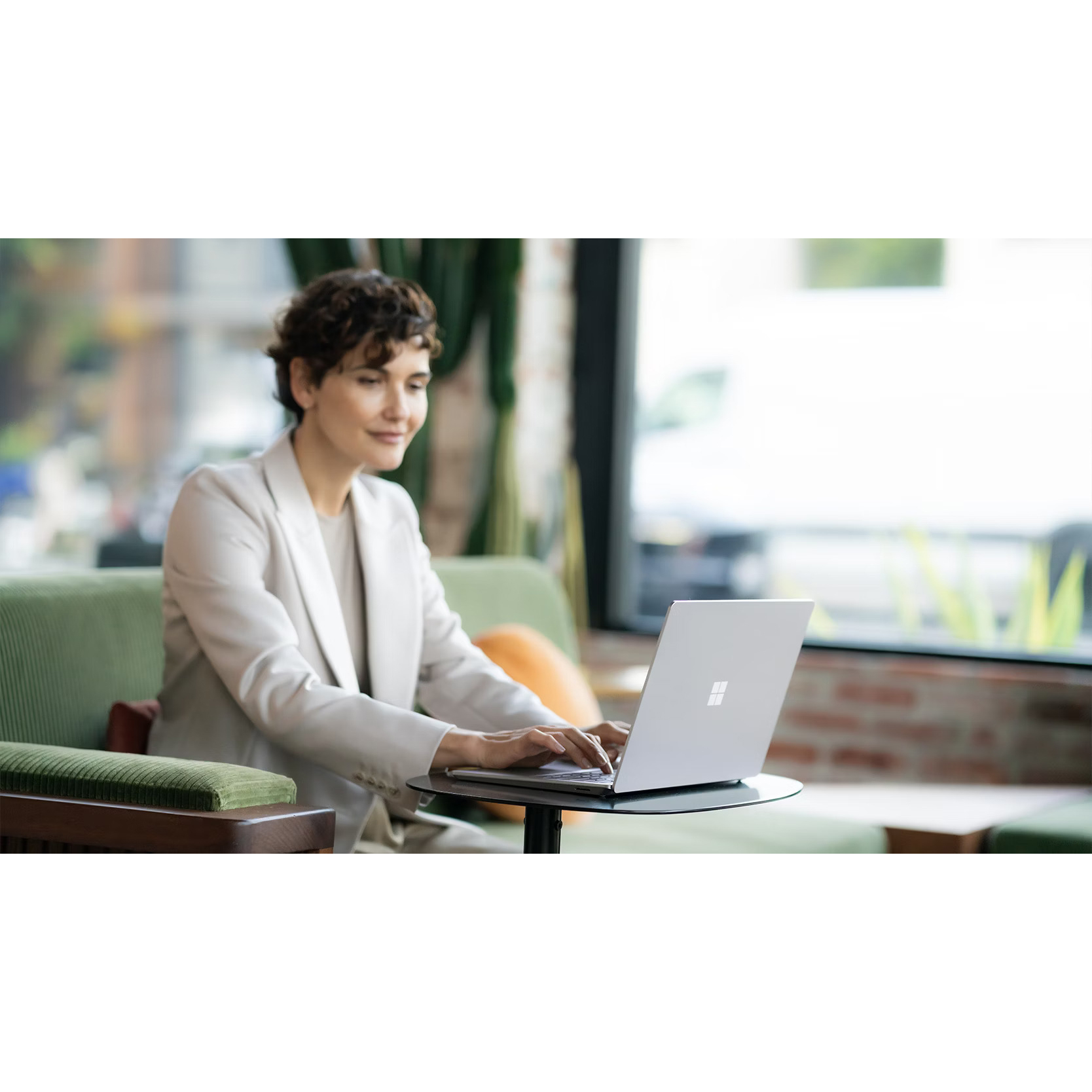 لپ تاپ 13.5 اینچی مایکروسافت مدل Surface Laptop 6-Core Ultra 7 165H-32GB LPDDR5x-1SSD-Touch