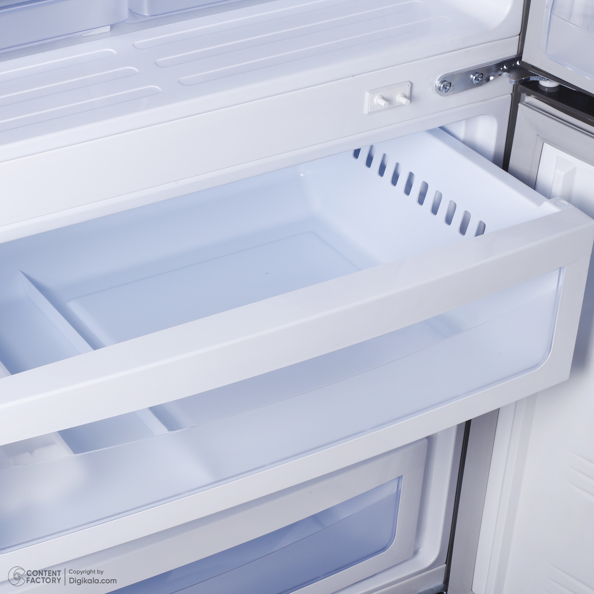 یخچال و فریزر 27 فوت امرسان مدل CB27W2